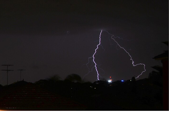 Denver Braces for Severe Thunderstorms with Winds up to 70 MPH, NWS Issues Weather Advisory