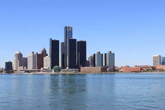 Detroit's Week Ahead: Sunny Days and Pleasant Nights Lead Up to Labor Day, Possible Showers to Follow