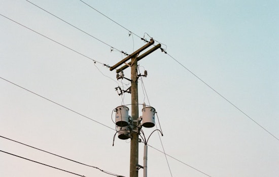 East Point Firefighter Injured Amidst Power Line Failure and Series of Fires in Atlanta Suburb