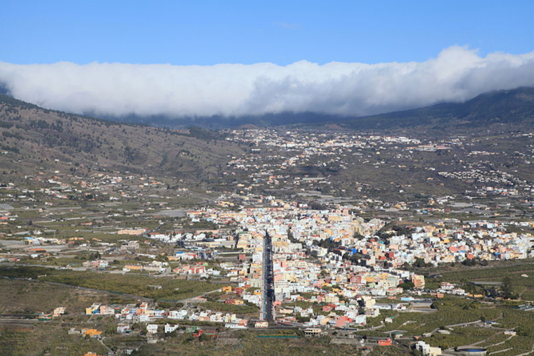El Paso Basks in Sunshine with Brisk East Winds; Consistent Weather Promises Pleasant Week Ahead