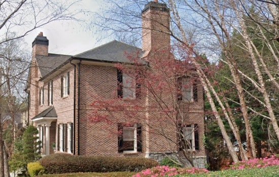 Elderly Woman Perishes in Devastating Brookhaven House Fire Despite Swift Response from DeKalb Firefighters