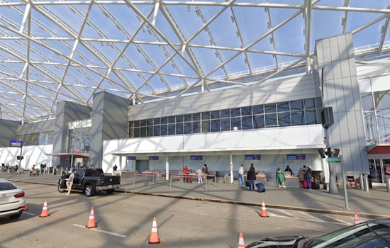 Employee Injured in Knife Attack by Passenger at Atlanta's Hartsfield-Jackson Airport, Suspect in Custody