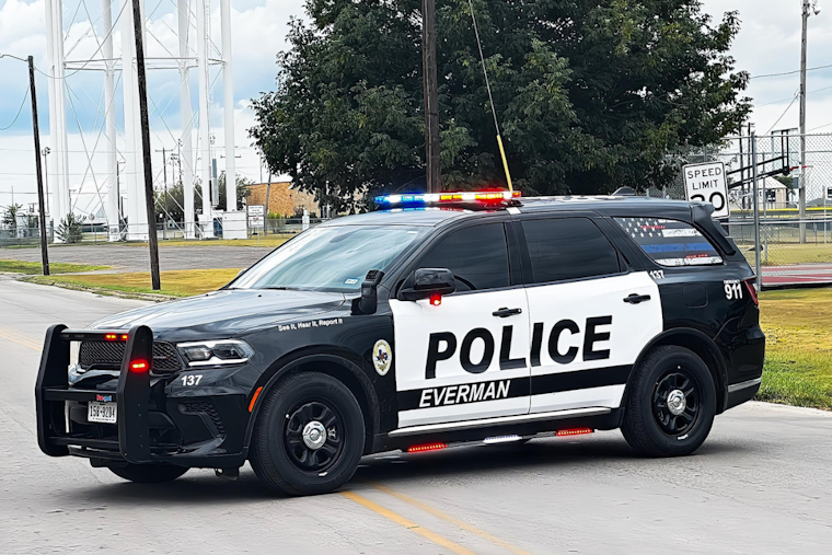 Everman Parkway Eastbound Lane Closed for Traffic Investigation, Authorities Urge Alternate Routes