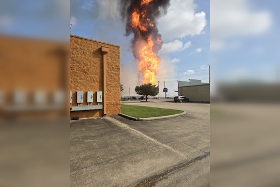 Explosion Armageddon: Deer Park and La Porte in Crisis as Fierce Pipeline Blaze Triggers Mass Evacuations