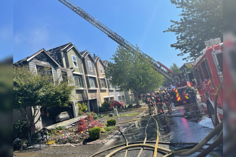 Fairview Community Confronts Aftermath of Fatal Plane Crash, Multnomah County Authorities and First Responders Rally in Support
