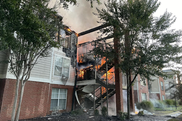 Fire Engulfs Quail Ridge Apartments in Bartlett, Emergency Teams Respond and Residents Fear for Safety