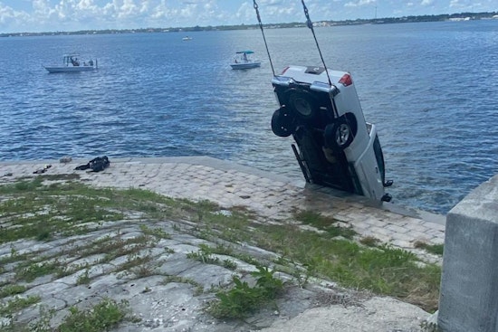 Florida Bystanders Heroically Rescue Truck Driver From Drowning After Pineda Causeway Crash