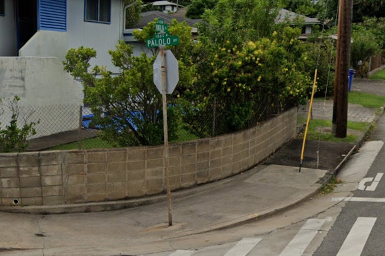 Four Men Seriously Injured in Early Morning Traffic Collision on Palolo Avenue, Honolulu