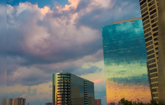 Houston and Galveston Face Uncertain Weather on Labor Day, While Pacific Northwest Braces for Severe Storms