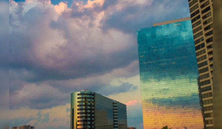 Houston and Galveston Face Uncertain Weather on Labor Day, While Pacific Northwest Braces for Severe Storms