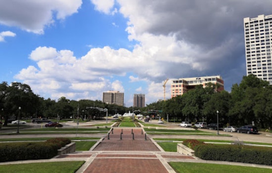 Houston Braces for Heat Wave and Eyes Regional Severe Weather Warnings