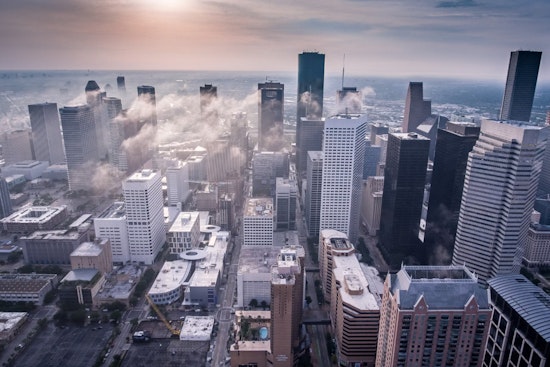 Houston Greets Weekend with Sunny Skies and Cooler Winds as Rain Looms Next Week
