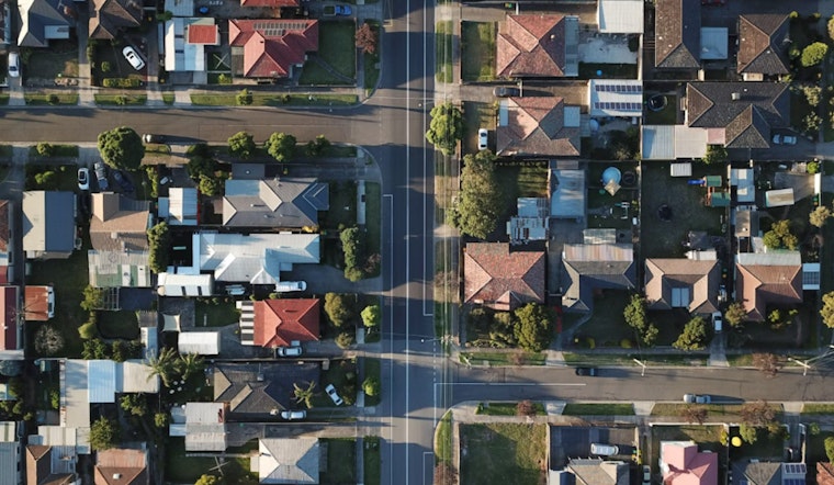 Houston Suburbs Surge in Population While City Growth Plateaus, Fulshear Booms with 25.6% Increase