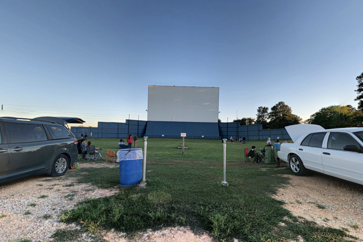 Houston's Beloved Showboat Drive-In Closes Due to Urban Expansion, with Plans for a 2026 Revival in a New Location
