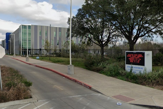 Houston's Sterling High School on Lockdown After Student Stabbed, Suspect Detained