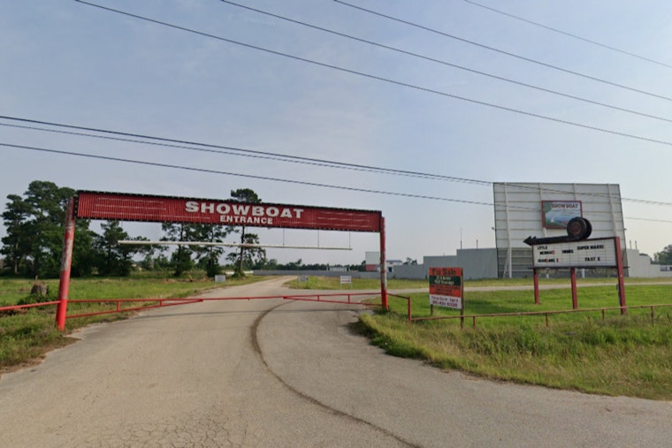 Iconic Showboat Drive-in to Project Final Movie in Harris County Before Closure