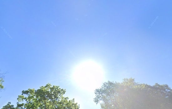Indianapolis Enjoys Sunny Skies and Warm Temperatures as Fall Approaches