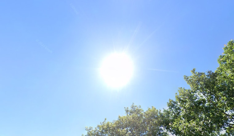 Indianapolis Enjoys Sunny Skies and Warm Temperatures as Rain Chances Increase Toward the Weekend
