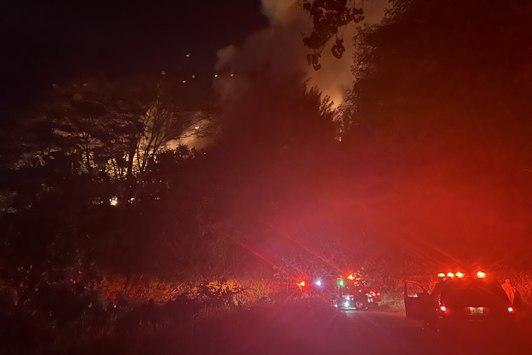 Kauai Firefighters Make Headway on Wainiha Brush Fire, Estimated 60% Contained