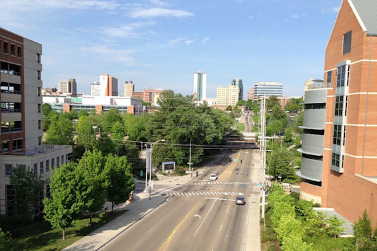Knoxville Welcomes Weekend with Rising Temps and Clearing Skies, NWS Predicts a Warm and Sunny Outlook