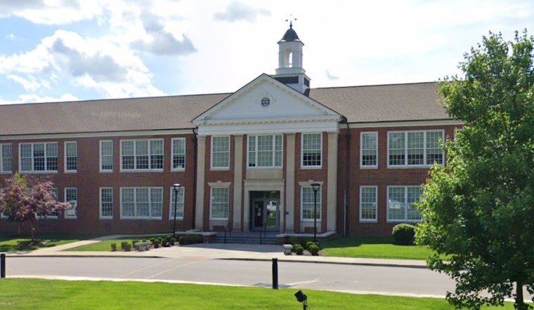 Ladue Horton Watkins High School in St. Louis County Cancels Classes Amid Bomb Threat Investigation