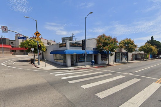 LAFD Extinguishes Commercial Blaze in Palms with No Injuries, Probing Cause of Fire