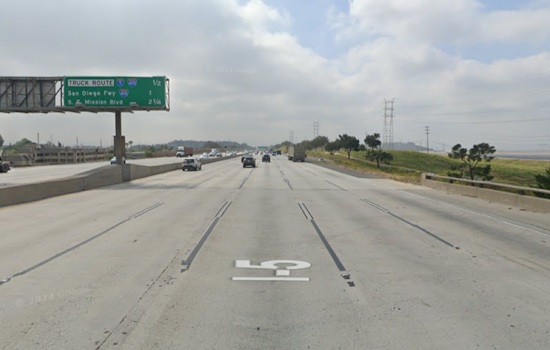LAFD Quickly Contains Brush Fire Sparked by Big Rig Blaze on 5 Freeway in Sylmar