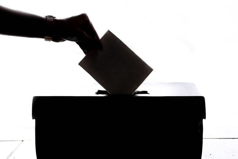 Last-Minute Voting Rule Changes in Multiple States May Affect Election Outcomes as Early Voting Commences