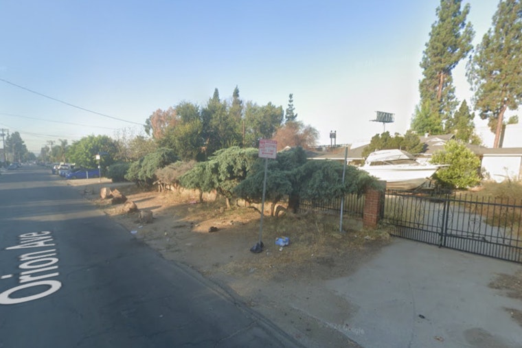 Los Angeles Firefighters Prevent North Hills Home from Igniting Amid Freeway Side Vegetation Fire