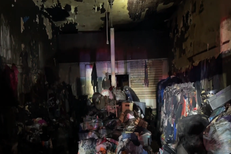 Los Angeles Firefighters Quell Early Morning Blaze, Safeguard South LA Businesses and Homes