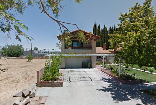Los Angeles Firefighters Quell Reseda Home Blaze in Under 35 Minutes