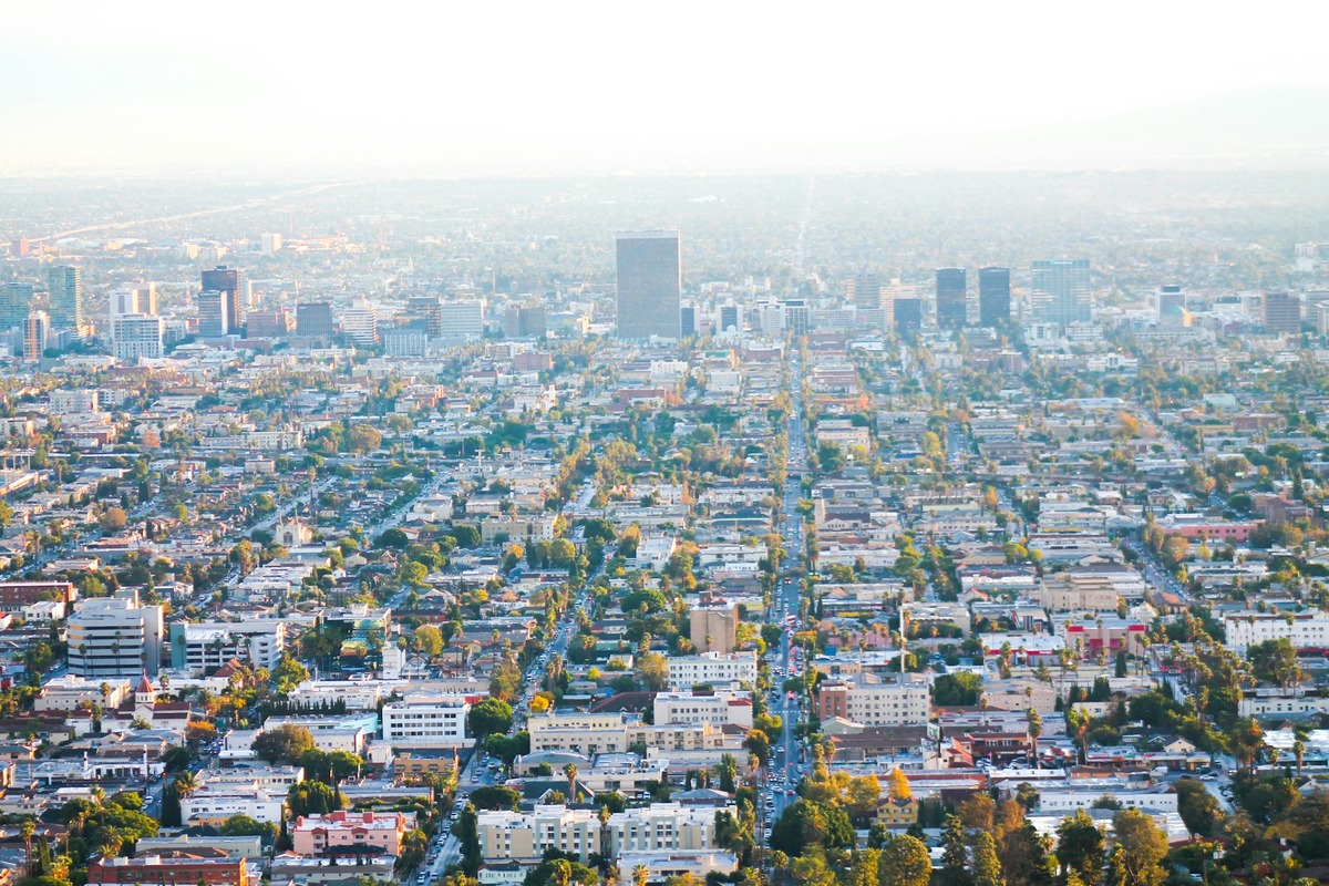 Los angeles weekly weather outlook sunny days ahead with a slight