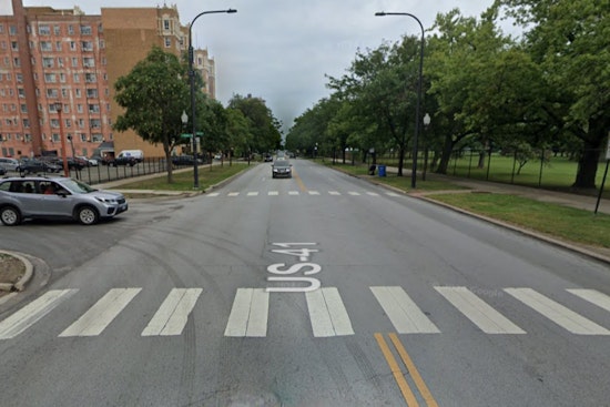 Man Wounded in South Shore as Attempted Robbery Turns Violent, Chicago Detectives Seek Gunmen