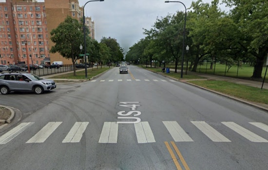 Man Wounded in South Shore as Attempted Robbery Turns Violent, Chicago Detectives Seek Gunmen