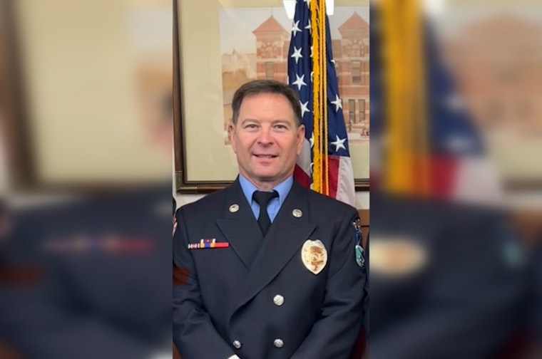 Mankato Salutes Firefighter Bill Reiniger as He Retires After 28 Years of Service
