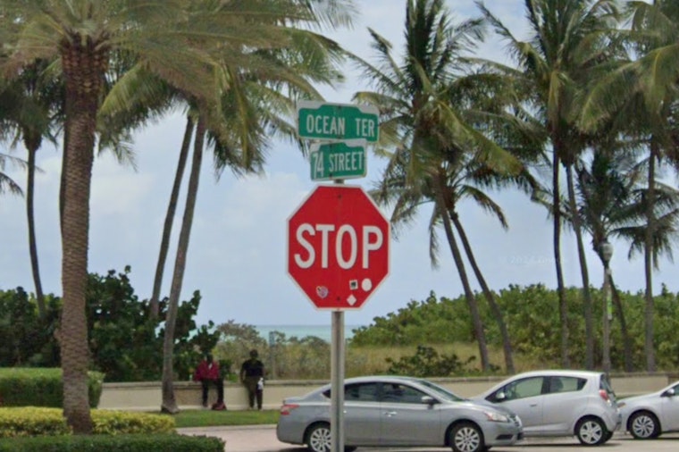 Miami Beach Construction Worker Dies on the Job, Traffic Disrupted on Collins Avenue
