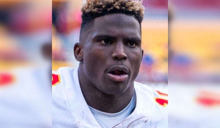 Miami Dolphins' Star Tyreek Hill Detained Before Game Against Jaguars, Cleared to Play