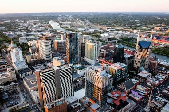 Nashville Grapples with Foggy Days, Mild Temps as Autumn Approaches