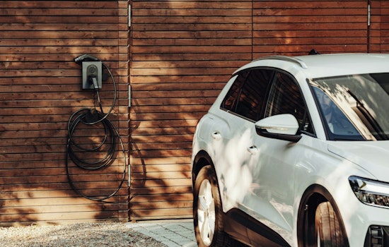 Oak Park to Implement EV Charging Fee in Sustainability Push, Aims for Reduced Emissions by 2050