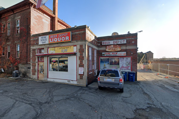 Oakland County Woman Hits Nearly $500K Jackpot with Fast Cash Lottery Ticket in Ann Arbor