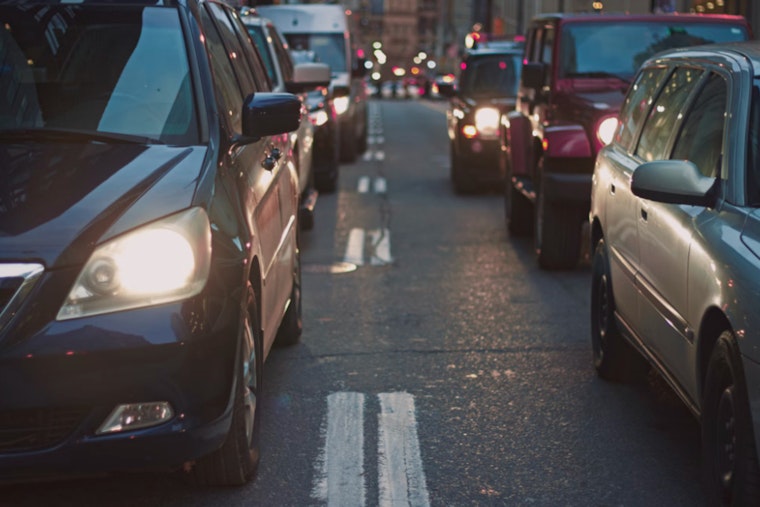 Oklahoma City Commute Hampered by Dual Accidents on I-44, No Injuries Reported