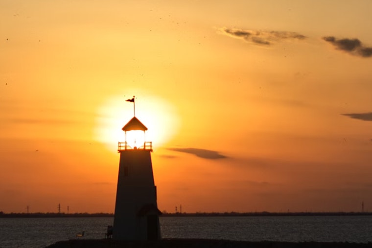 Oklahoma City Greets Sunny Skies, NWS Cautions on Elevated Fire Weather Risks Later in the Week