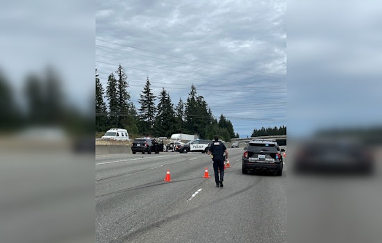 One Dead, One Injured in Everett Apartment Shooting, Suspect Dies After Car Chase Resulting in I-5 Crash