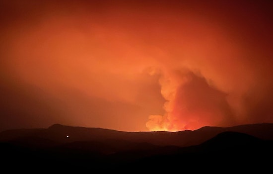Oregon Governor Tina Kotek Invokes Emergency Conflagration Act Due to Rail Ridge and Shoe Fly Wildfires