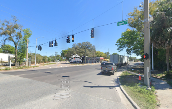 Orlando Man Fatally Injured in Zellwood Collision with Parked Tractor-Trailer