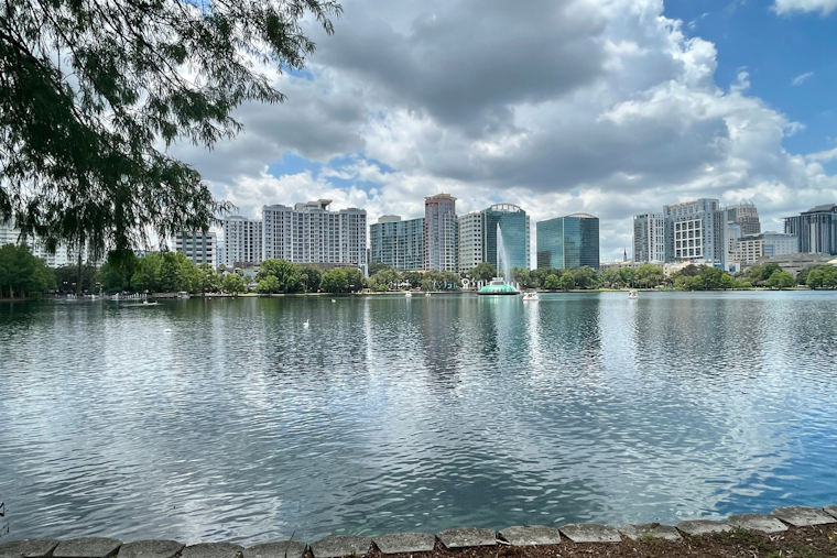 Orlando on Weather Alert: NWS Warns of Storms and Rip Currents Amid Astronomical High Tides