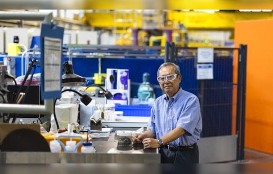 ORNL Scientist Takeshi Egami Innovates Understanding of Noncrystalline Materials' Atomic Structures