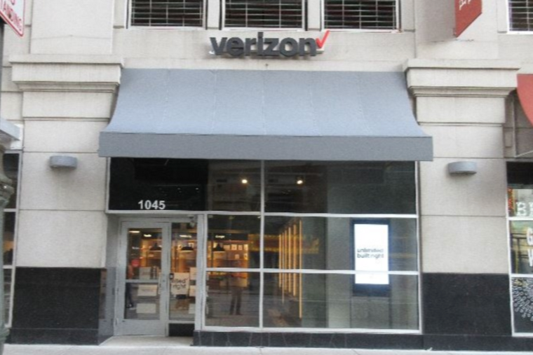 Over 100,000 Verizon Users Hit by Major Service Outage in the U.S., Including Michigan