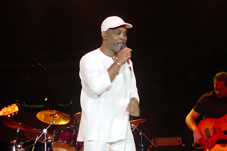 Philadelphia Soul Legend Frankie Beverly Passes Away at 77, Leaving a Lasting Musical Legacy