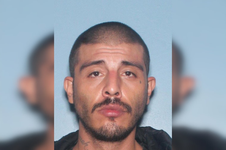 Phoenix Police Seek Public's Aid to Find Person of Interest in Central Phoenix Fatal Stabbing Case